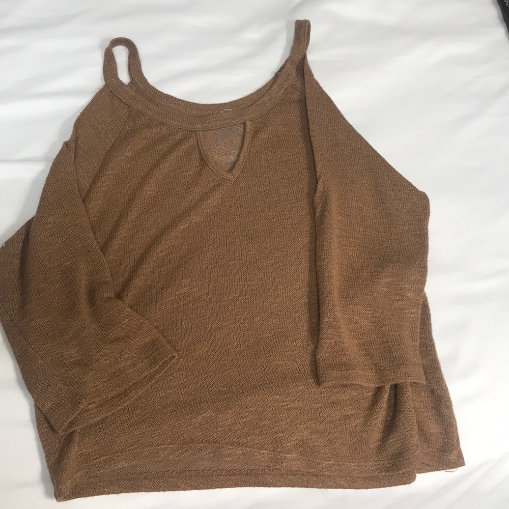 Planet blue open cut shoulder half long sleeve